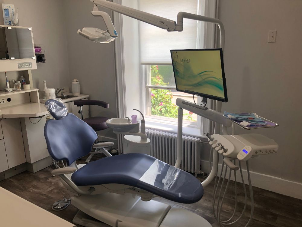 Quincy MA Dentist Courtney Sanders Knapik, DMD